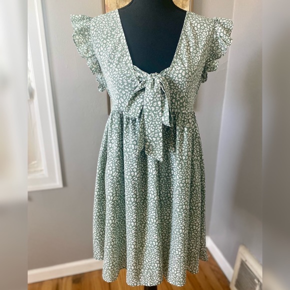 Short Sleeve Front Tie Dress - Picture 1 of 7